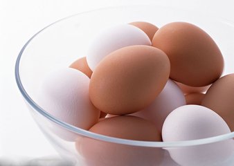 普通人每天吃1~2个鸡蛋不会导致胆固醇升高