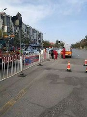 今年银川交警分局经过实地调研增设了23公里中央隔离护栏