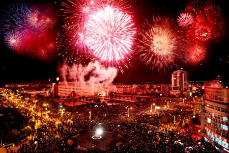 城市过年不让放烟花,那过年有啥意思