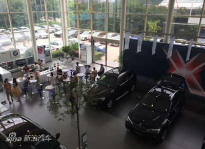 悍将家族 万宝行 BMW X家族激情共悦迎金秋_ 悍将家族 万宝行 BMW X家族激情共悦迎金秋_