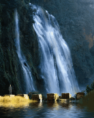 壁纸 风景 旅游 瀑布 山水 桌面 319_400 竖版 竖屏 手机 gif 动态