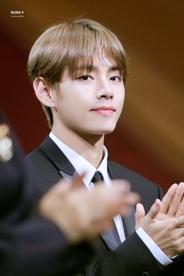V 金泰亨 BTS 防弹少年团 20181024 2018大韩 V 金泰亨 BTS 防弹少年团 20181024 2018大韩