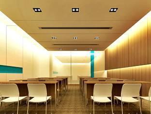 Ibis Phuket Kata (普吉岛卡塔海滩宜必思酒店)旅 Ibis Phuket Kata (普吉岛卡塔海滩宜必思酒店)旅