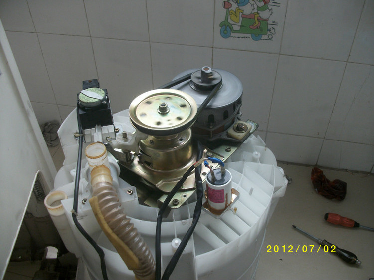 海尔变频神童洗衣机筒自洁_海尔神童王洗衣机_海尔小神童洗衣机离合