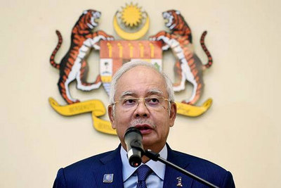 纳吉布不仅在巫统党内有着传奇的经历,在马来西亚内阁中经历也相当